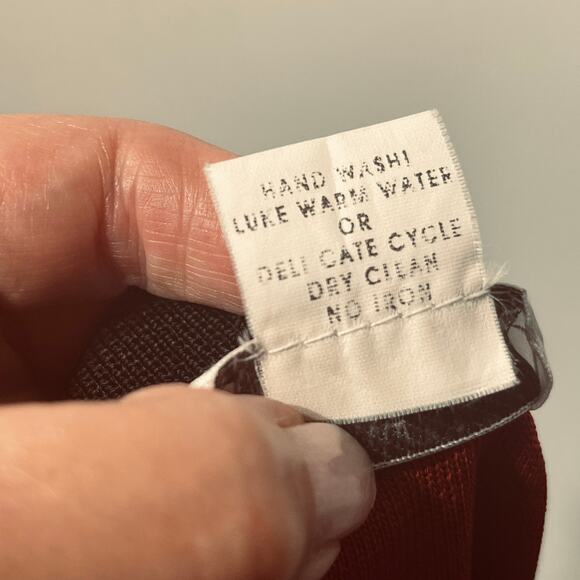 Exclusively Misook VTG Cardigan Jacket Knit Burgundy Red Black Pockets Office M - Picture 8 of 8